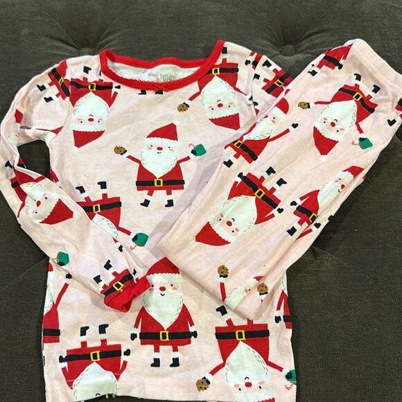 Carters Santa pajamas size 5T - Picture 1 of 2